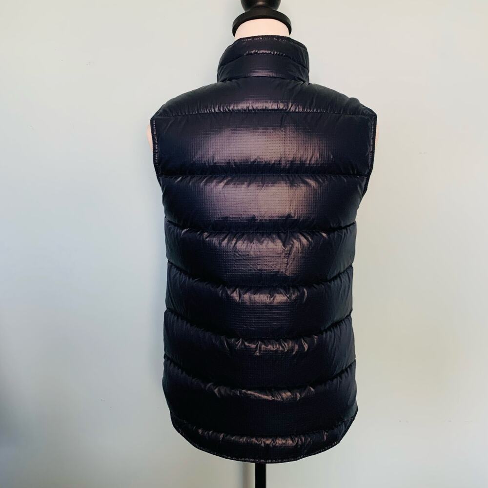 J. Crew Women’s Shiny Puffer Down Vest Size XS in Navy - Picture 4 of 9